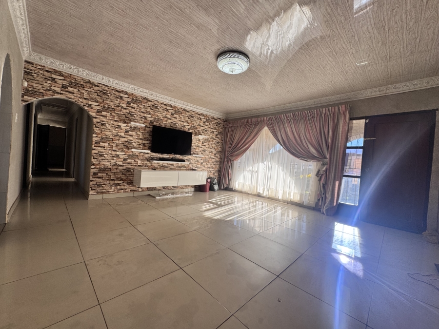 3 Bedroom Property for Sale in Kanana North West
